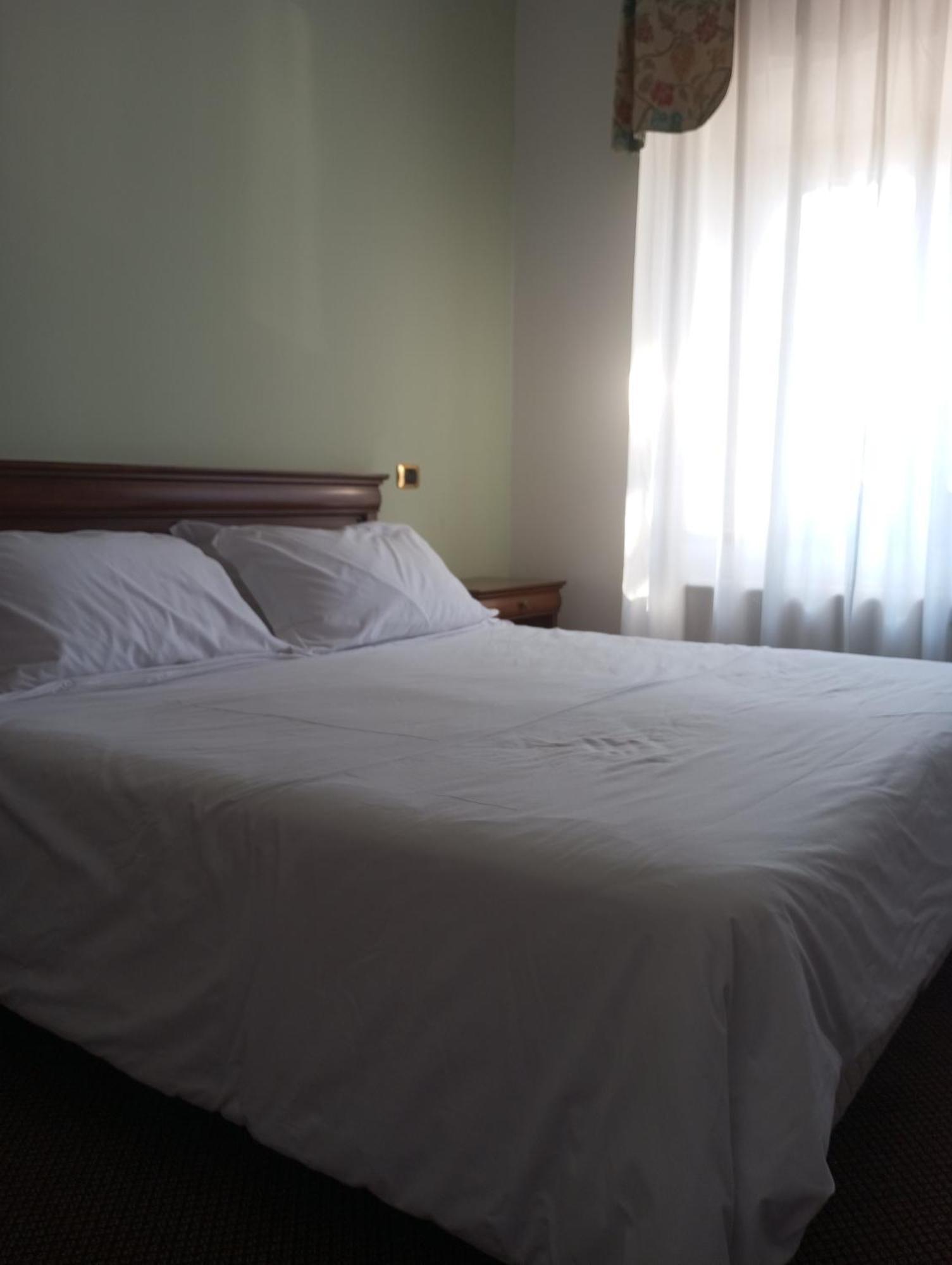 Regina Hotel Pollino Morano Calabro Esterno foto