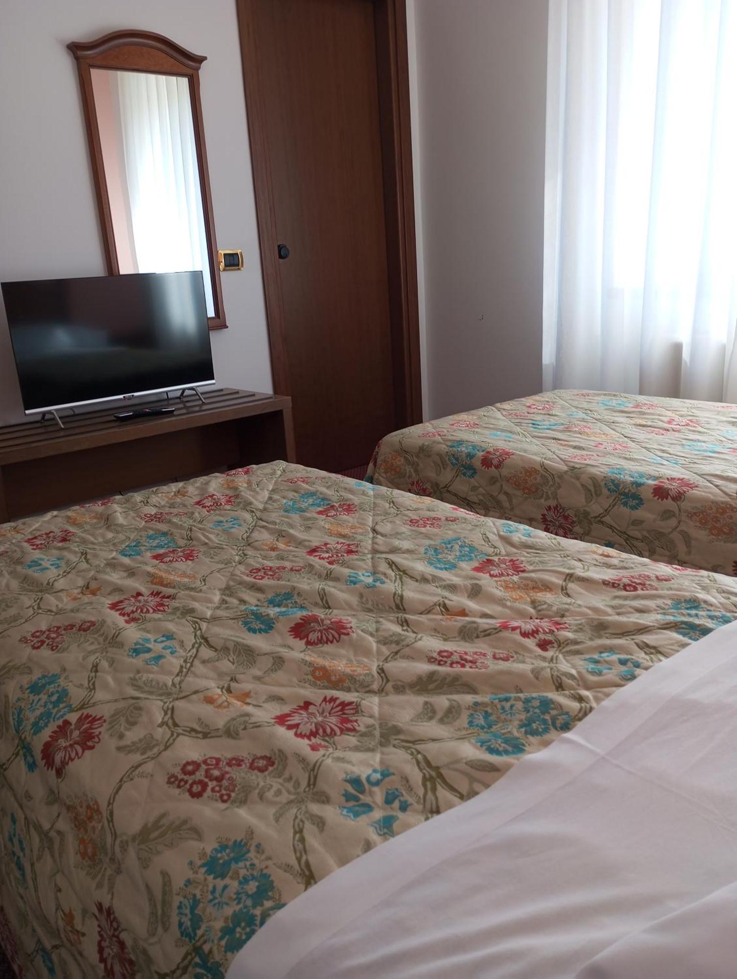 Regina Hotel Pollino Morano Calabro Esterno foto