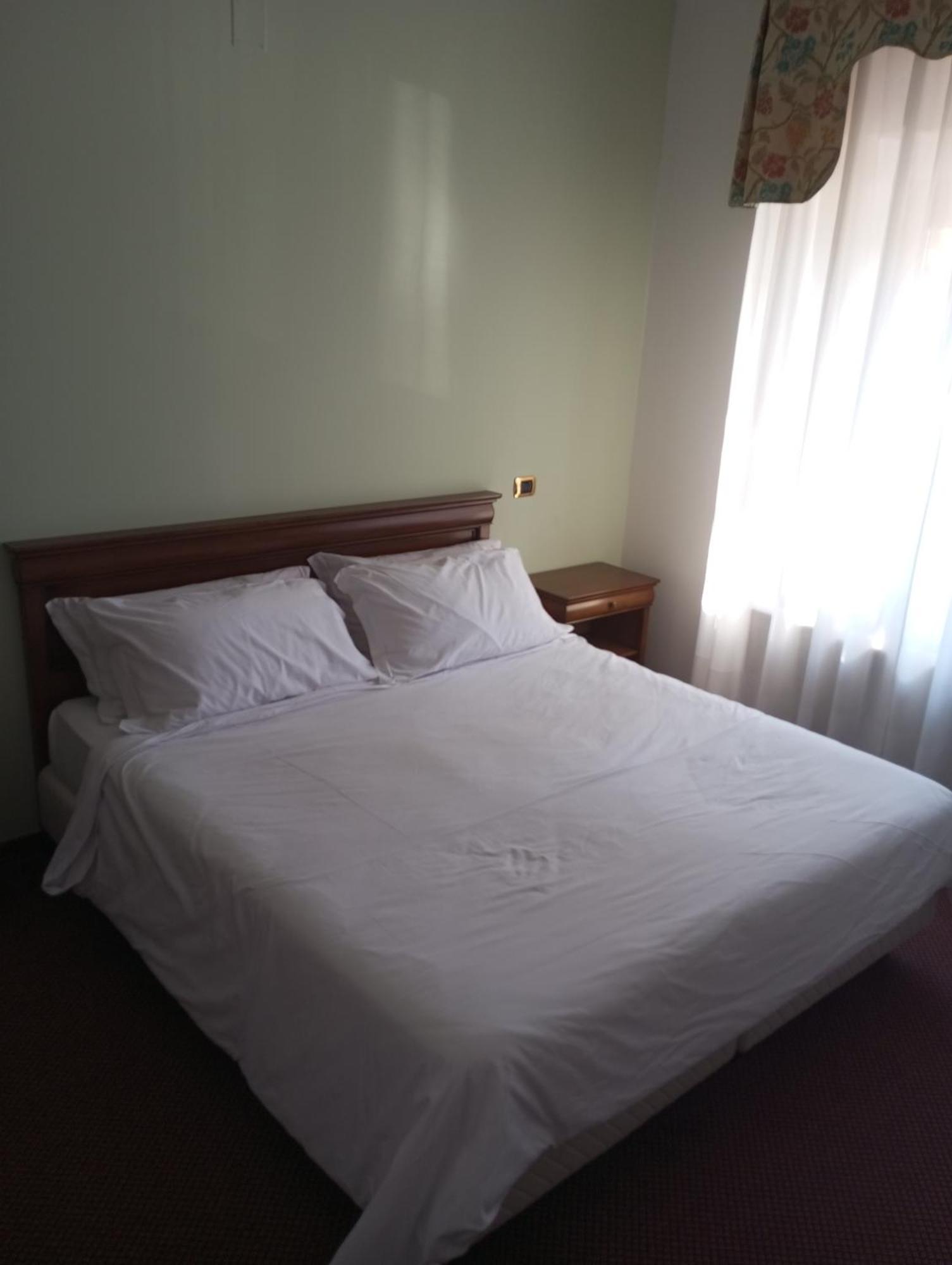 Regina Hotel Pollino Morano Calabro Esterno foto