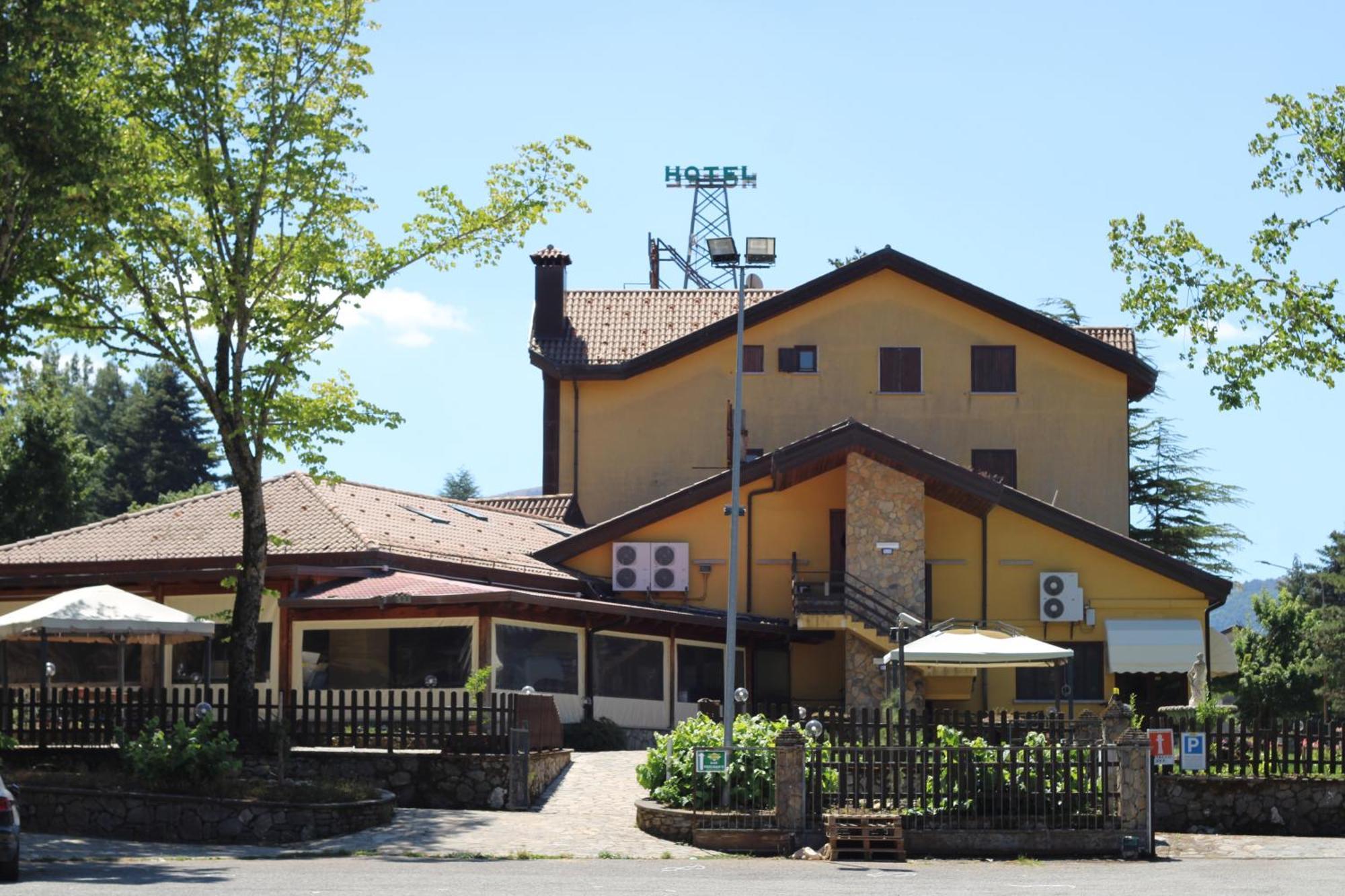 Regina Hotel Pollino Morano Calabro Esterno foto